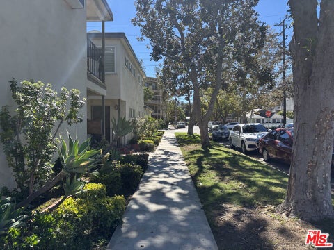 Photo of 4406 Vantage Avenue, Studio City, CA 91604 (MLS # 26104782)