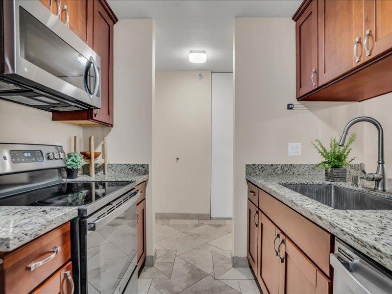 7101 Shelter Creek Lane
