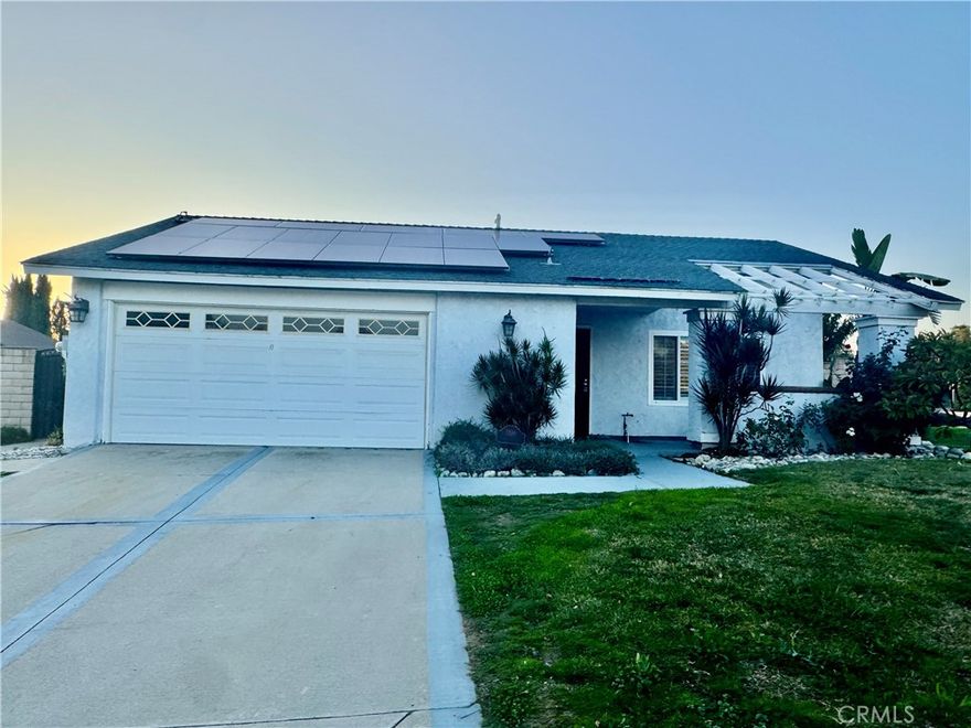 Very nice newly remodeled home in a very safe & peaceful area of Upland. Minutes from The Colonies, Where you have banking, restaurants, plenty of shopping stores.This 4 br 2 bth home has been upgraded throughout the interior. New paint, flooring, plumbing, crown molding, kitchen cabinets, quartz
counter tops.Bathrooms have been redone with fresh paint, quartz counter tops & shower walls.Summertime enjoy your swimming pool. This home has great schools and plenty of parks for your family to enjoy. San Antonio Regional Hospital, Fire & Police are close by! Solar is leased and buyer must take over lease.