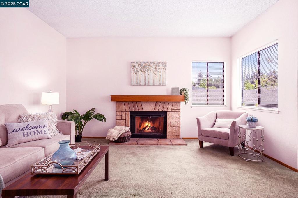 1126 Maywood Ln