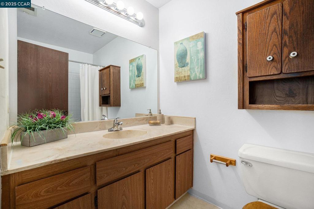 MAYWOOD VILLAGE - Residential