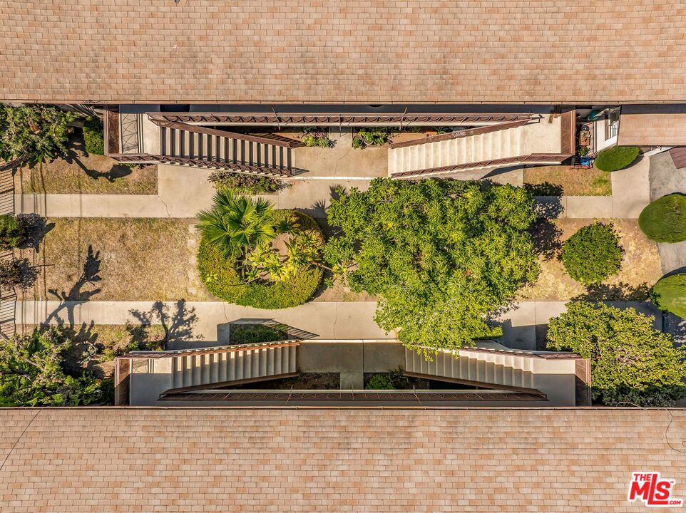 Properties 2 11061 Venice Boulevard