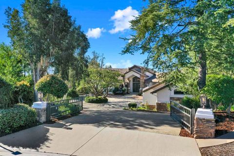 Photo of 17801 Joyas Court Ct, Poway, CA 92064 (MLS # 2601213SD)