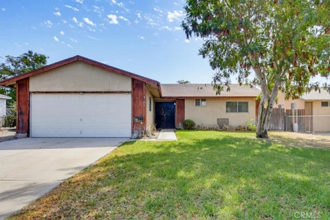 9187 Cypress Ave, Fontana, CA 92335 - MLS#: IV26187526