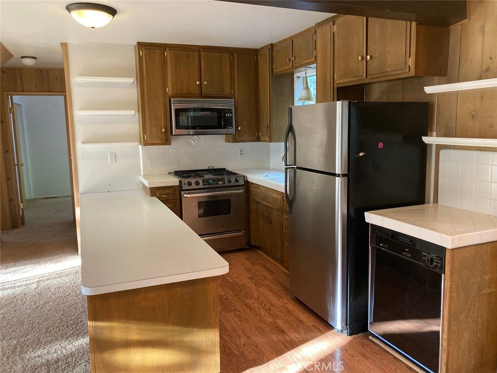 Arrowhead Woods (AWHW) - Residential Lease