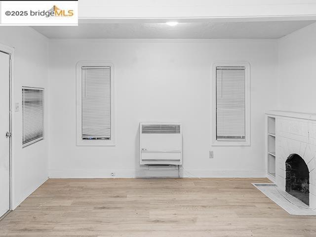 EASTOALAND - Residential Lease