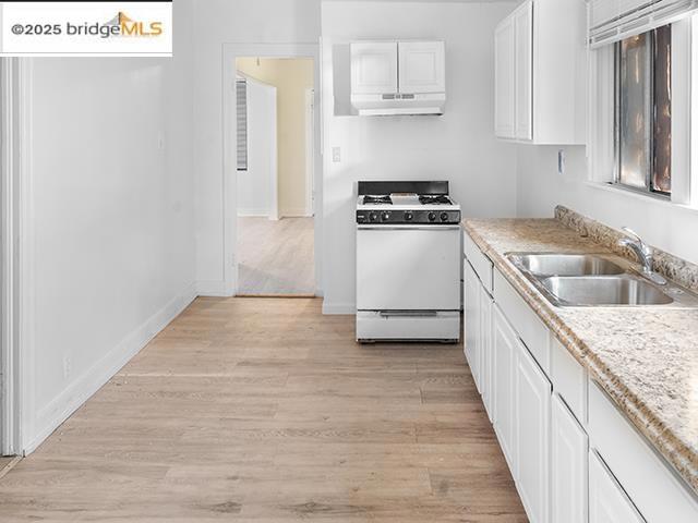 EASTOALAND - Residential Lease