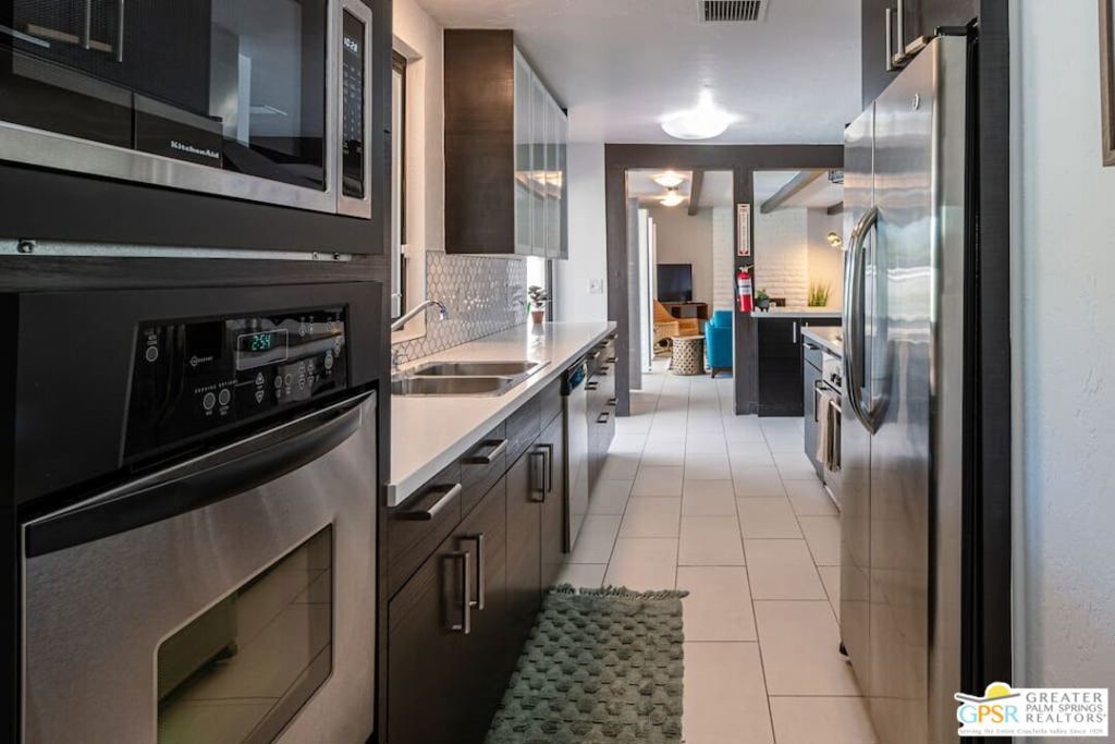 Twin Palms - Residential Lease