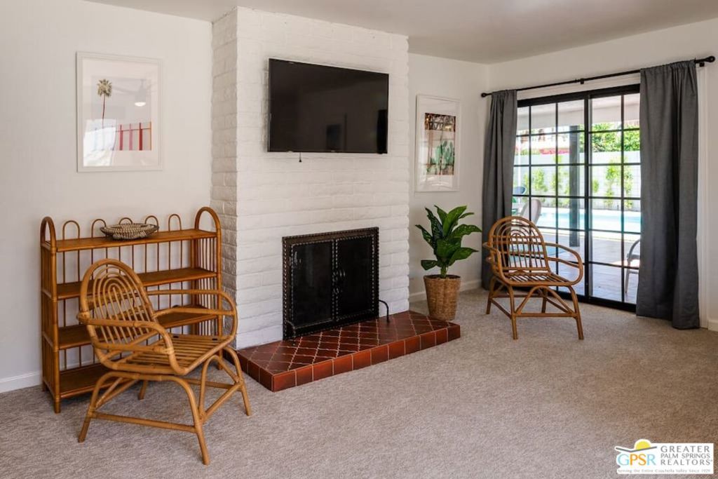 Twin Palms - Residential Lease