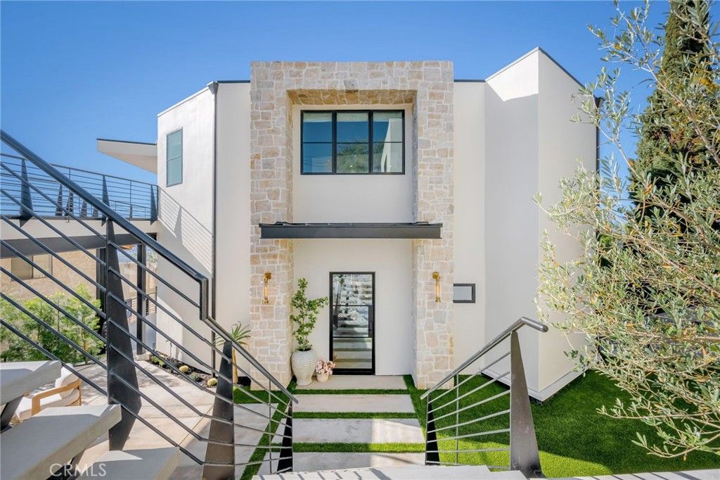 Photo of 12574 Vista Panorama, North Tustin, CA 92705 (MLS # OC26051754)