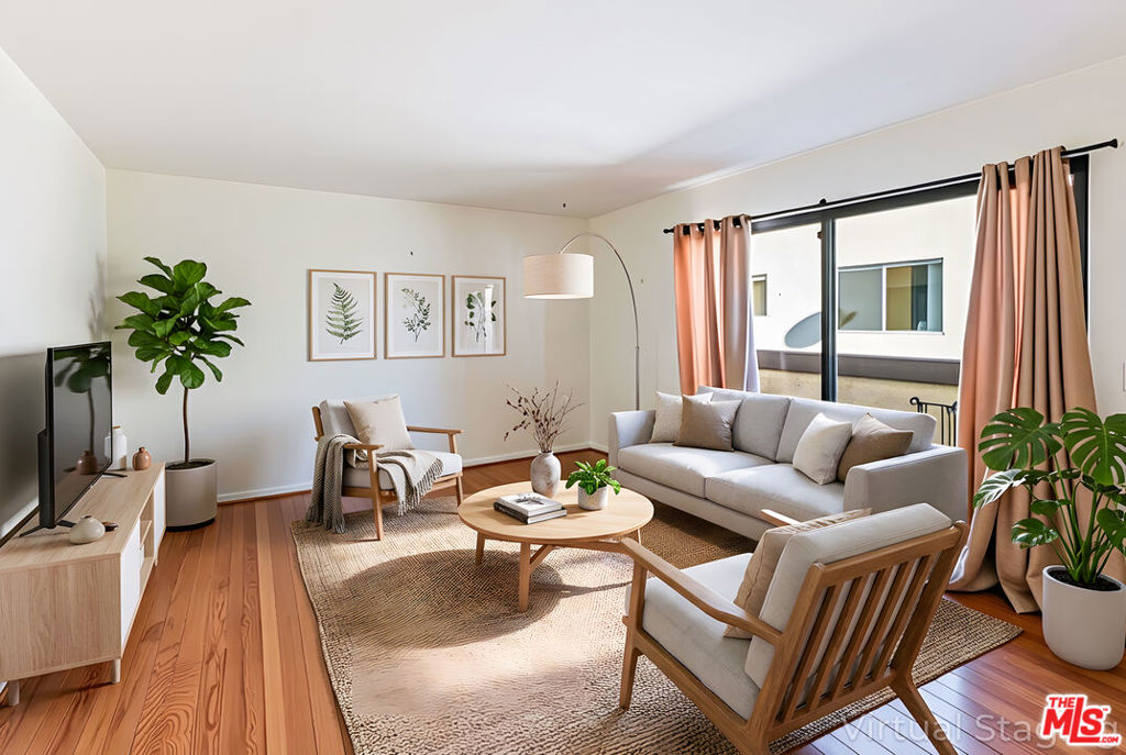 11940 Weddington Street 17