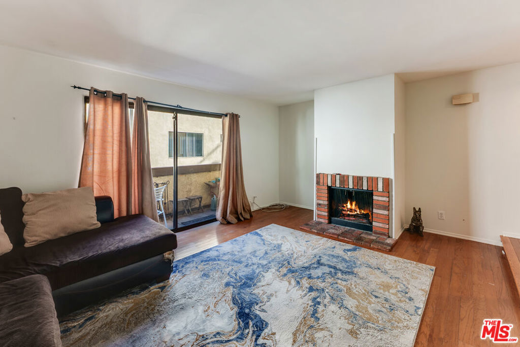 11940 Weddington Street 17