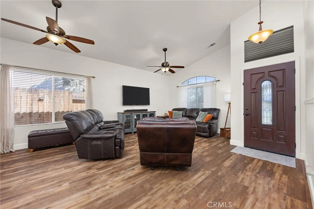 Bakersfield, California 93312, United States, 4 Bedrooms Bedrooms, ,2 BathroomsBathrooms,Residential,Pending,181835