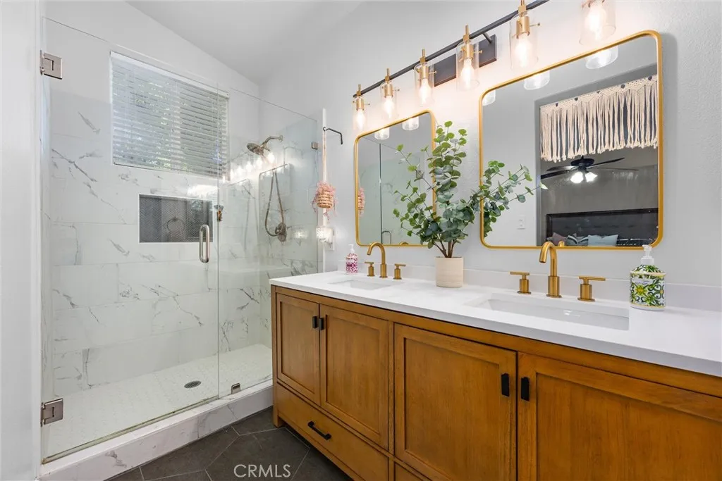 Bakersfield, California 93312, United States, 4 Bedrooms Bedrooms, ,2 BathroomsBathrooms,Residential,Pending,181835