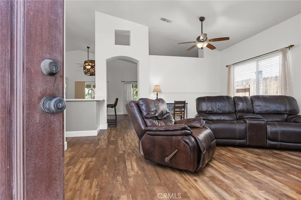 Bakersfield, California 93312, United States, 4 Bedrooms Bedrooms, ,2 BathroomsBathrooms,Residential,Pending,181835