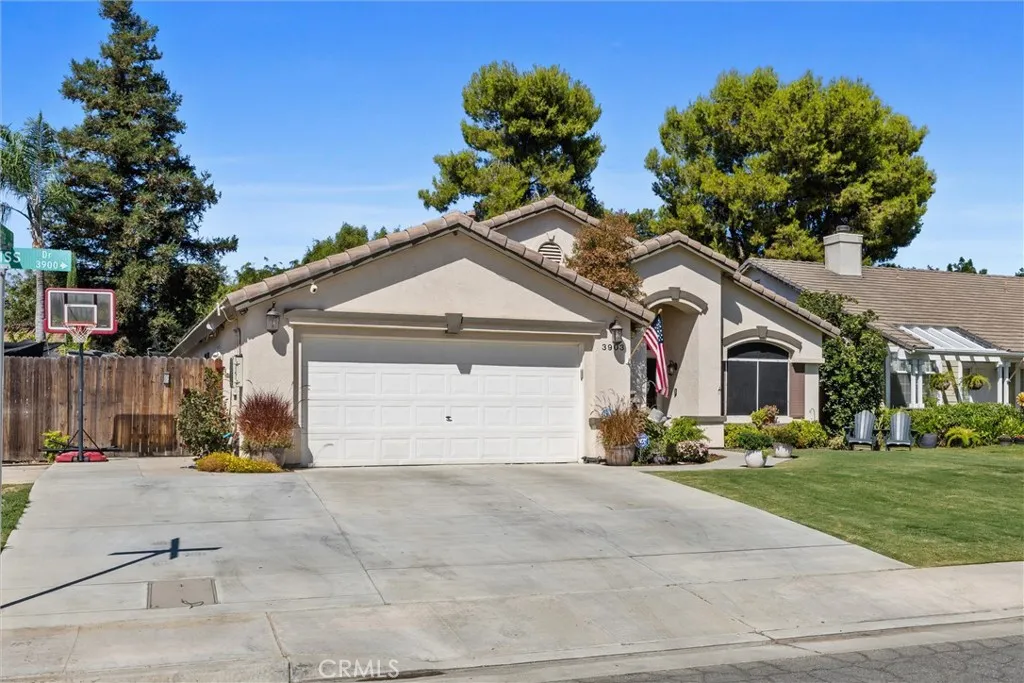 Bakersfield, California 93312, United States, 4 Bedrooms Bedrooms, ,2 BathroomsBathrooms,Residential,Pending,181835