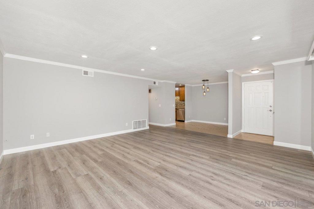 6780 Mission Gorge Rd. 33