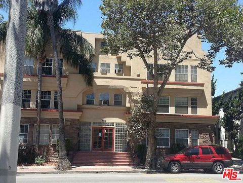 Photo of 615 N Rossmore Avenue #200, Los Angeles, CA 90004 (MLS # 26831991)