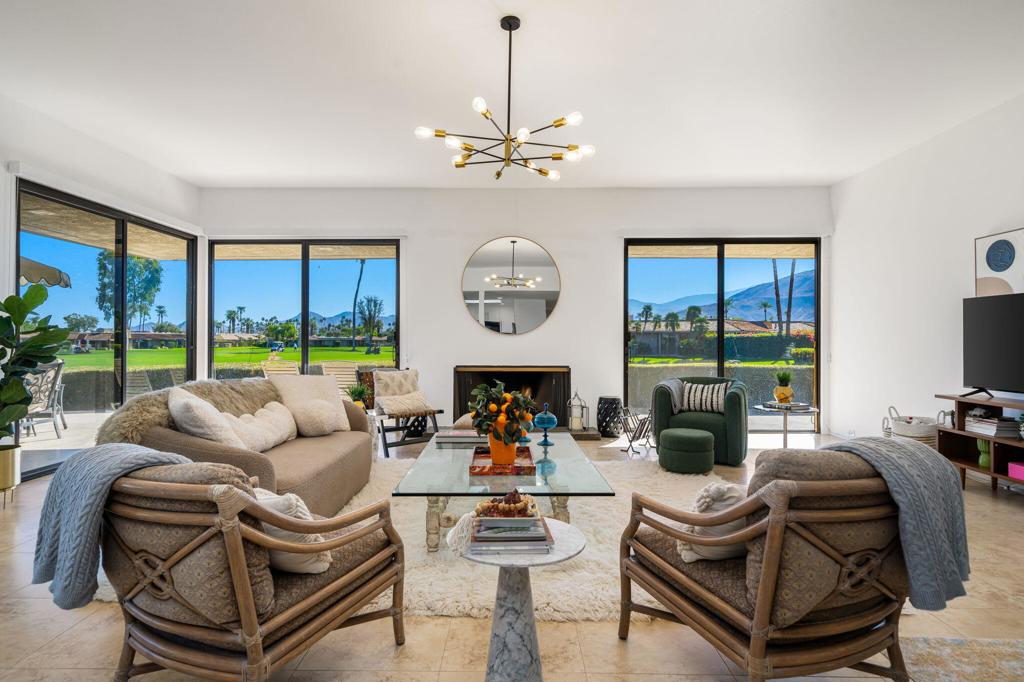 The Springs C.C. - Residential