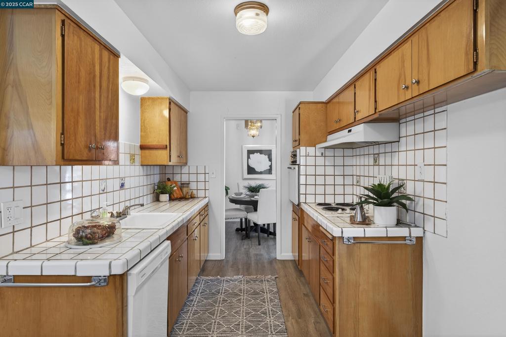 MAY VALLEY - Residential