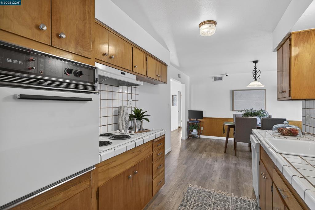 MAY VALLEY - Residential