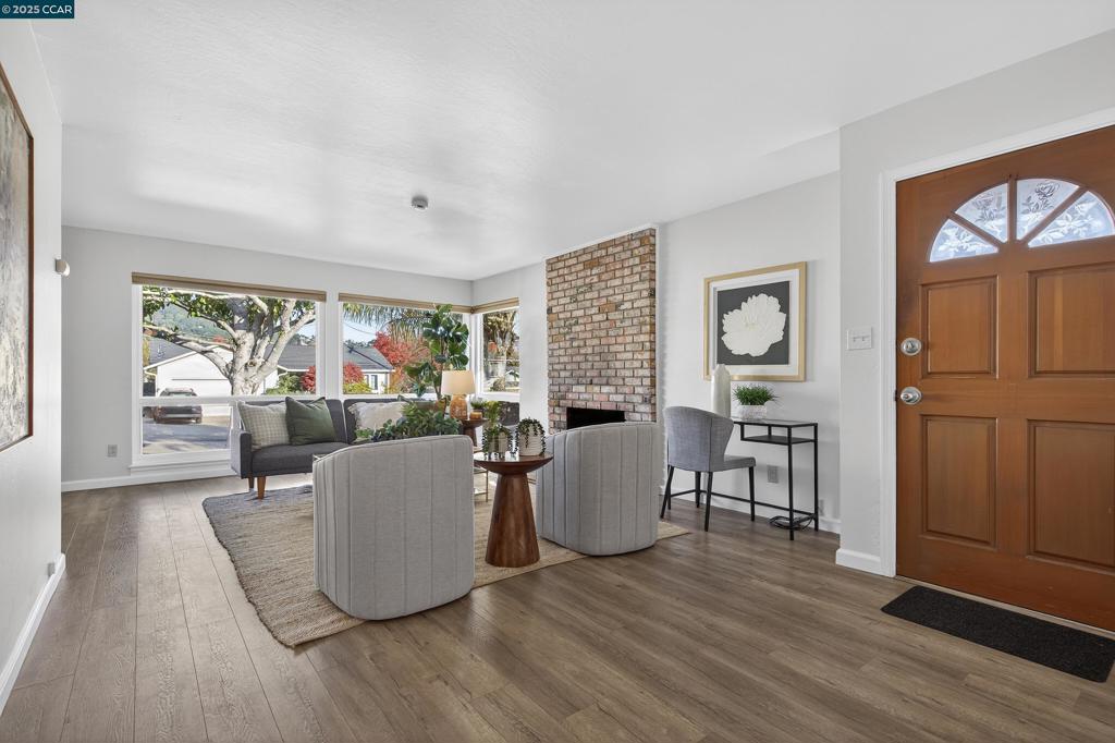 MAY VALLEY - Residential