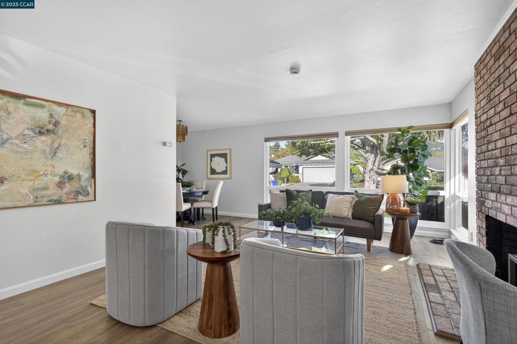 MAY VALLEY - Residential