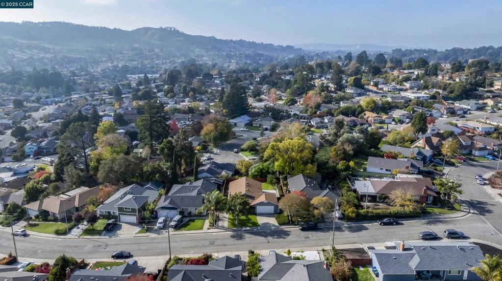 MAY VALLEY - Residential