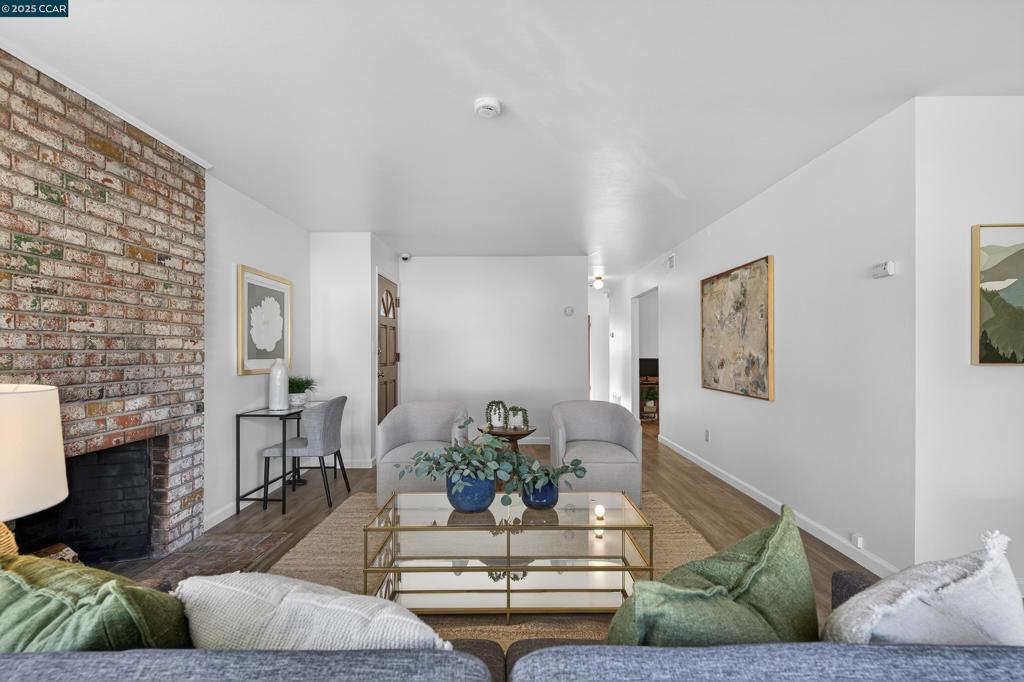 MAY VALLEY - Residential