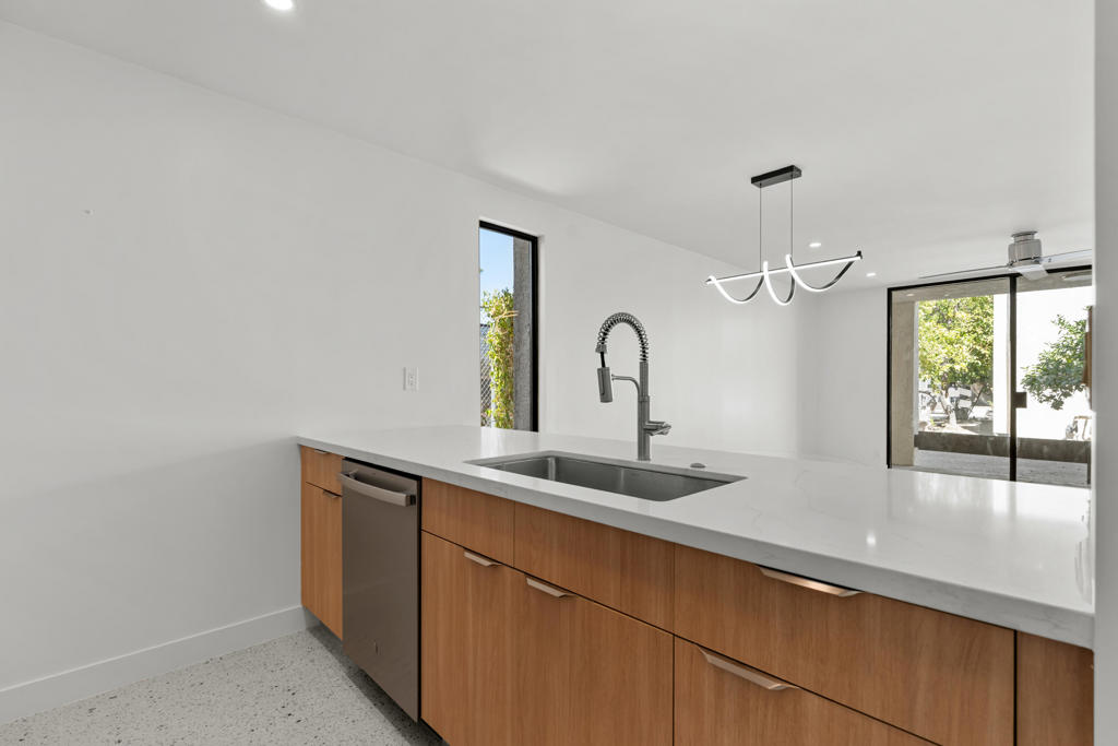 Deepwell - Residential Lease