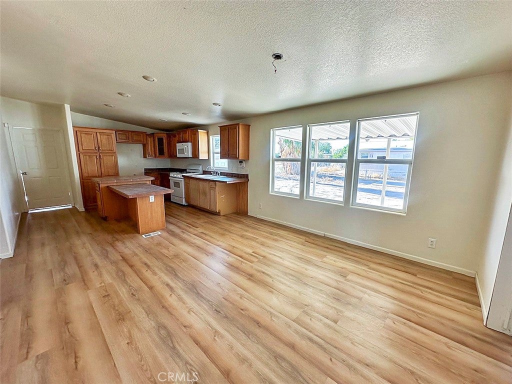 2450 E Hobsonway 10