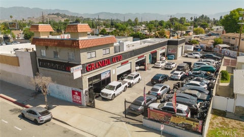 Photo of 11050 Woodley Avenue, Granada Hills, CA 91344 (MLS # GD26215135)