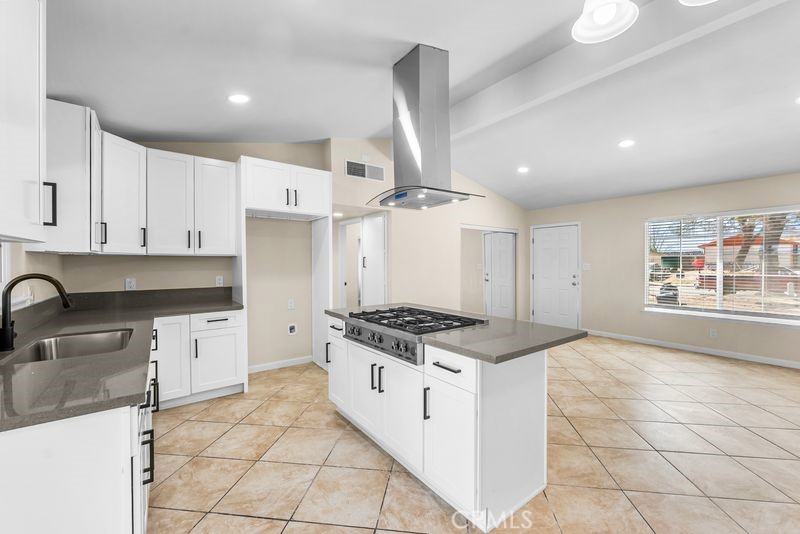 Photo 1 of 18 — 10921 Rome Beauty, California City, CA 93505