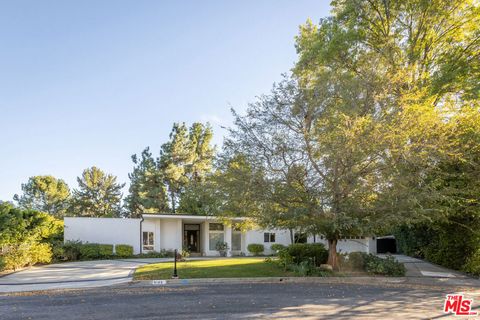 5150 Donna Avenue Tarzana CA 91356