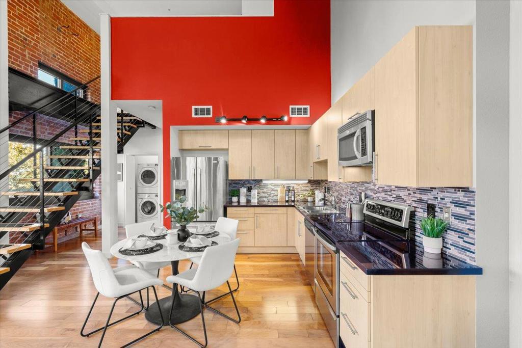 88 Bush Street 2131