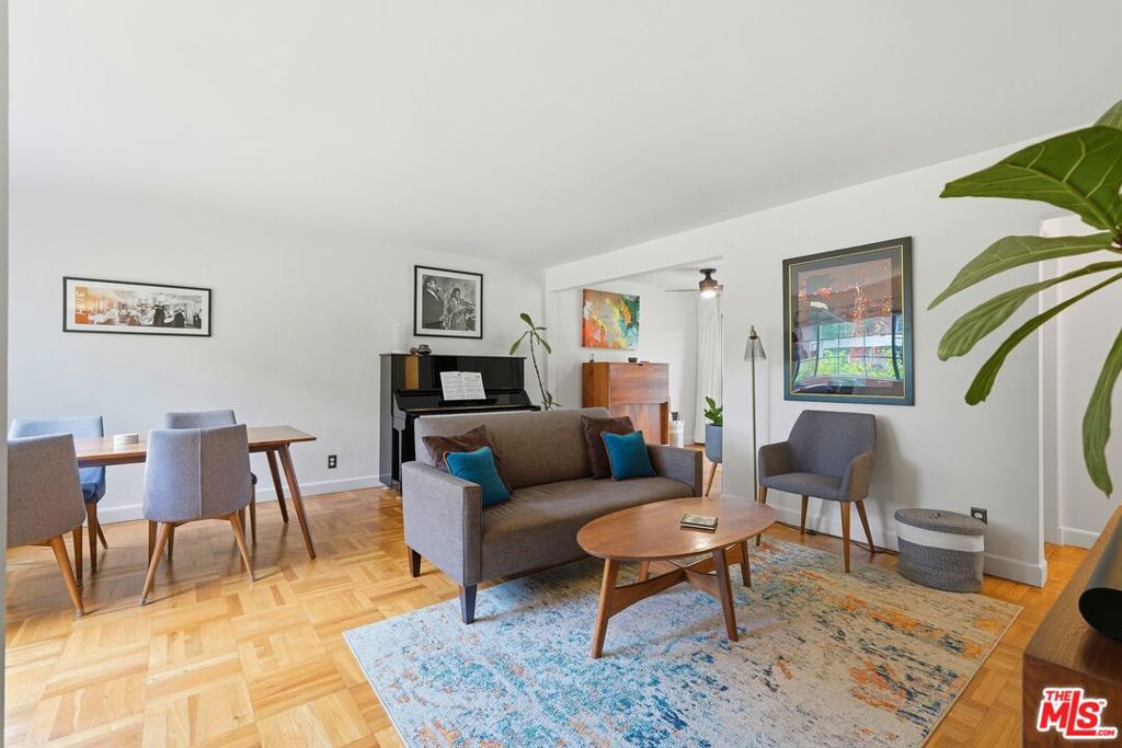5327 Village GRN, Los Angeles CA 90016
