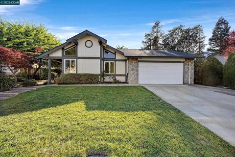 Photo of 5011 Erica Way Way, Livermore, CA 94550 (MLS # 41128015)