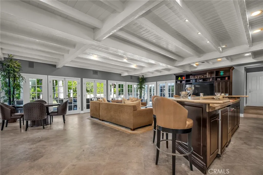 Encino, California 91316, United States, 6 Bedrooms Bedrooms, ,8 BathroomsBathrooms,Residential,Active,223965