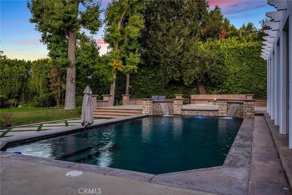 Encino, California 91316, United States, 6 Bedrooms Bedrooms, ,8 BathroomsBathrooms,Residential,Active,223965