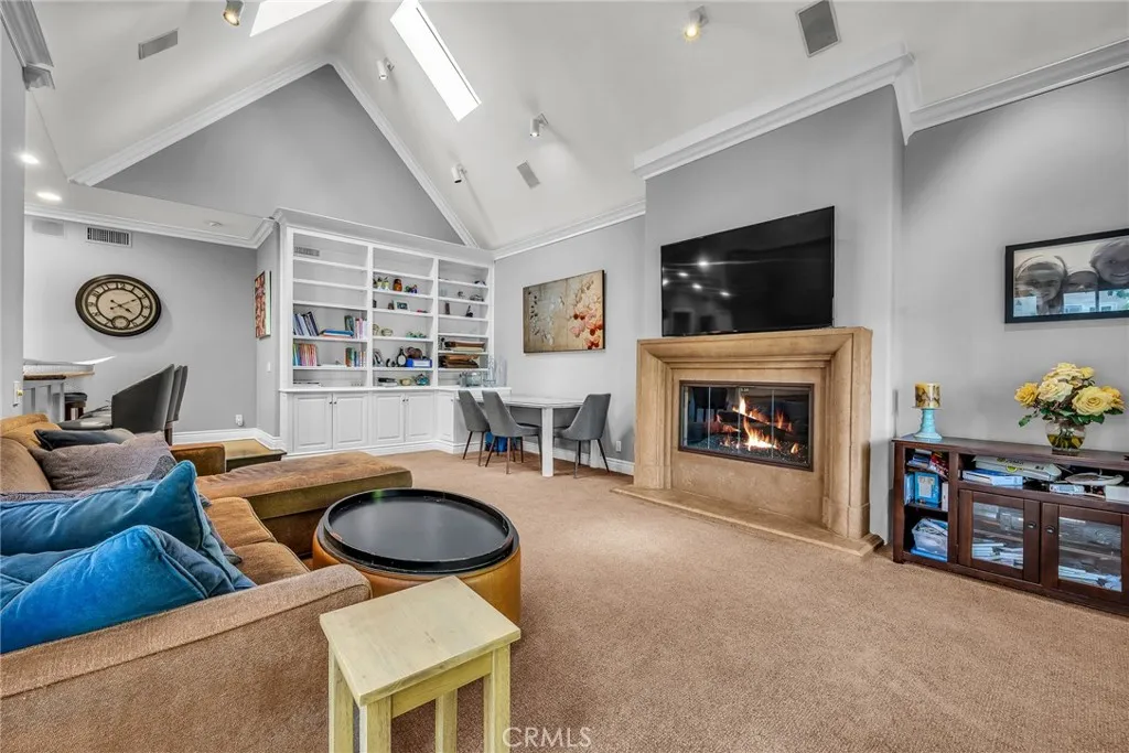 Encino, California 91316, United States, 6 Bedrooms Bedrooms, ,8 BathroomsBathrooms,Residential,Active,223965