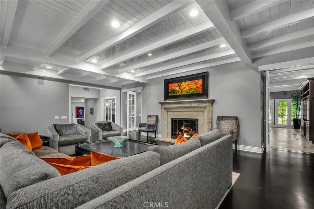 Encino, California 91316, United States, 6 Bedrooms Bedrooms, ,8 BathroomsBathrooms,Residential,Active,223965