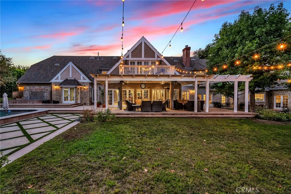 Encino, California 91316, United States, 6 Bedrooms Bedrooms, ,8 BathroomsBathrooms,Residential,Active,223965