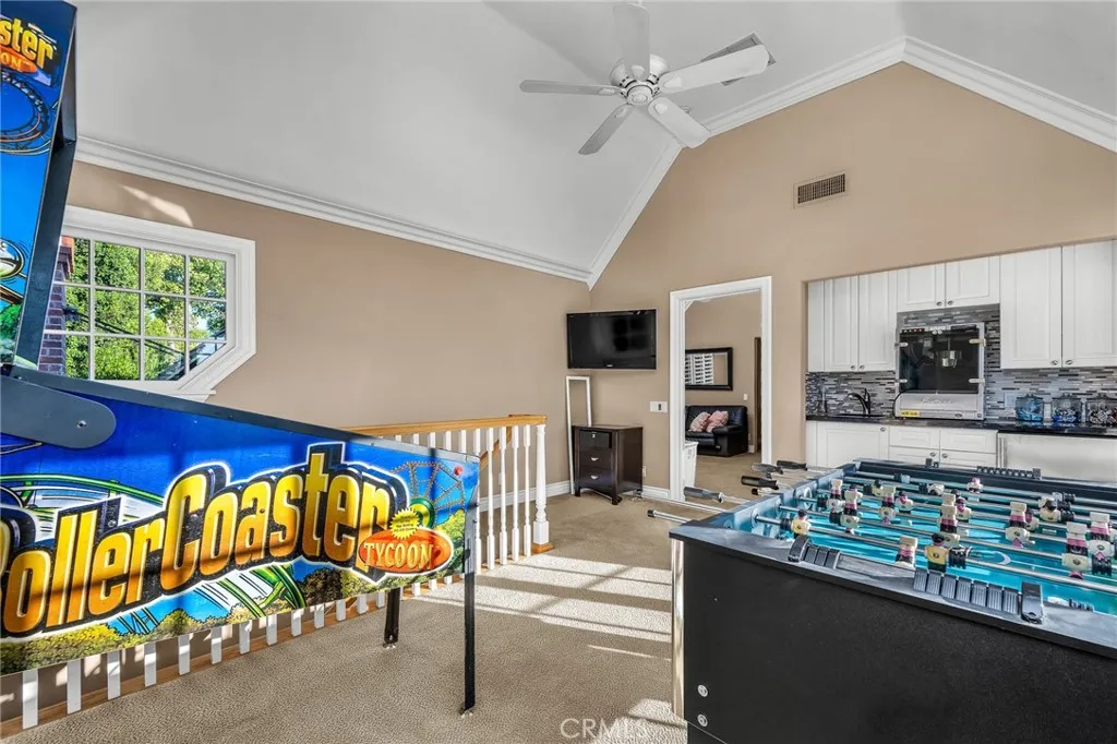 Encino, California 91316, United States, 6 Bedrooms Bedrooms, ,8 BathroomsBathrooms,Residential,Active,223965