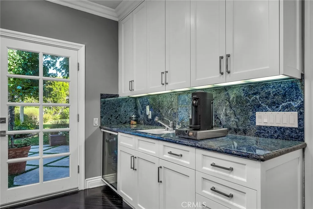 Encino, California 91316, United States, 6 Bedrooms Bedrooms, ,8 BathroomsBathrooms,Residential,Active,223965