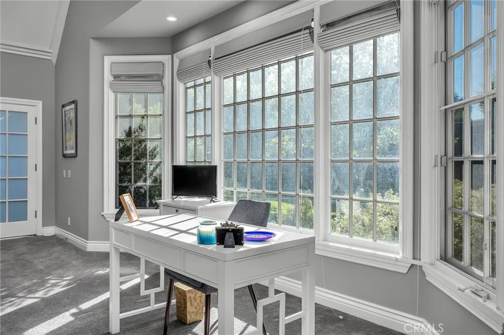 Encino, California 91316, United States, 6 Bedrooms Bedrooms, ,8 BathroomsBathrooms,Residential,Active,223965