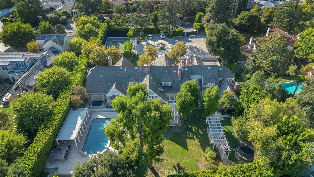 Encino, California 91316, United States, 6 Bedrooms Bedrooms, ,8 BathroomsBathrooms,Residential,Active,223965