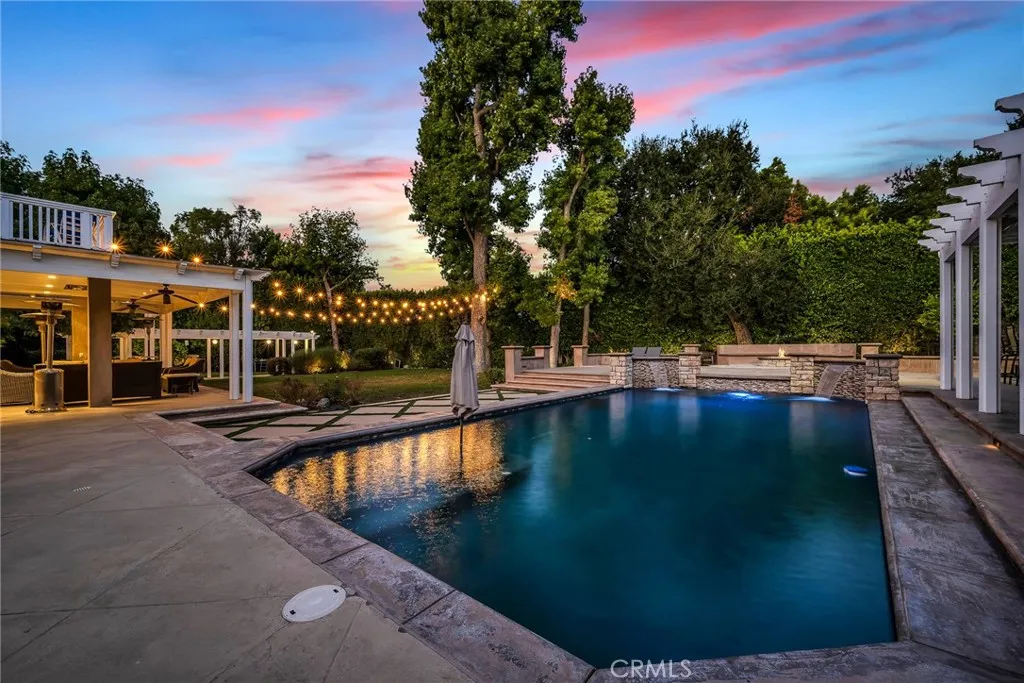 Encino, California 91316, United States, 6 Bedrooms Bedrooms, ,8 BathroomsBathrooms,Residential,Active,223965