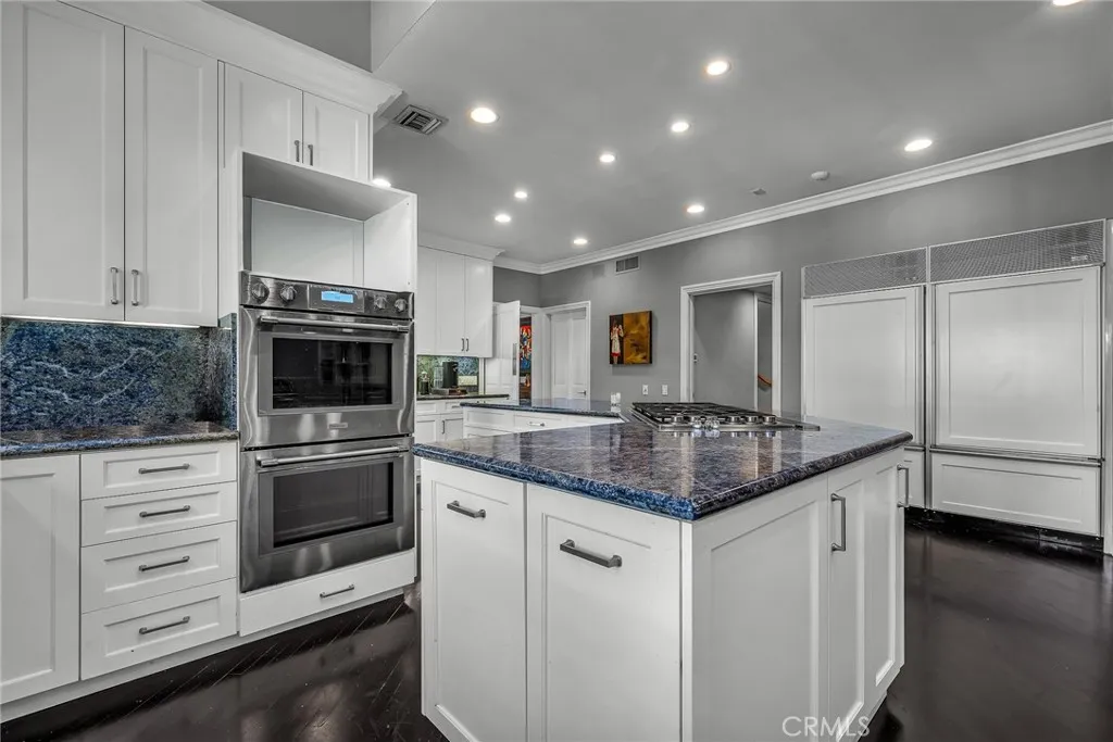 Encino, California 91316, United States, 6 Bedrooms Bedrooms, ,8 BathroomsBathrooms,Residential,Active,223965