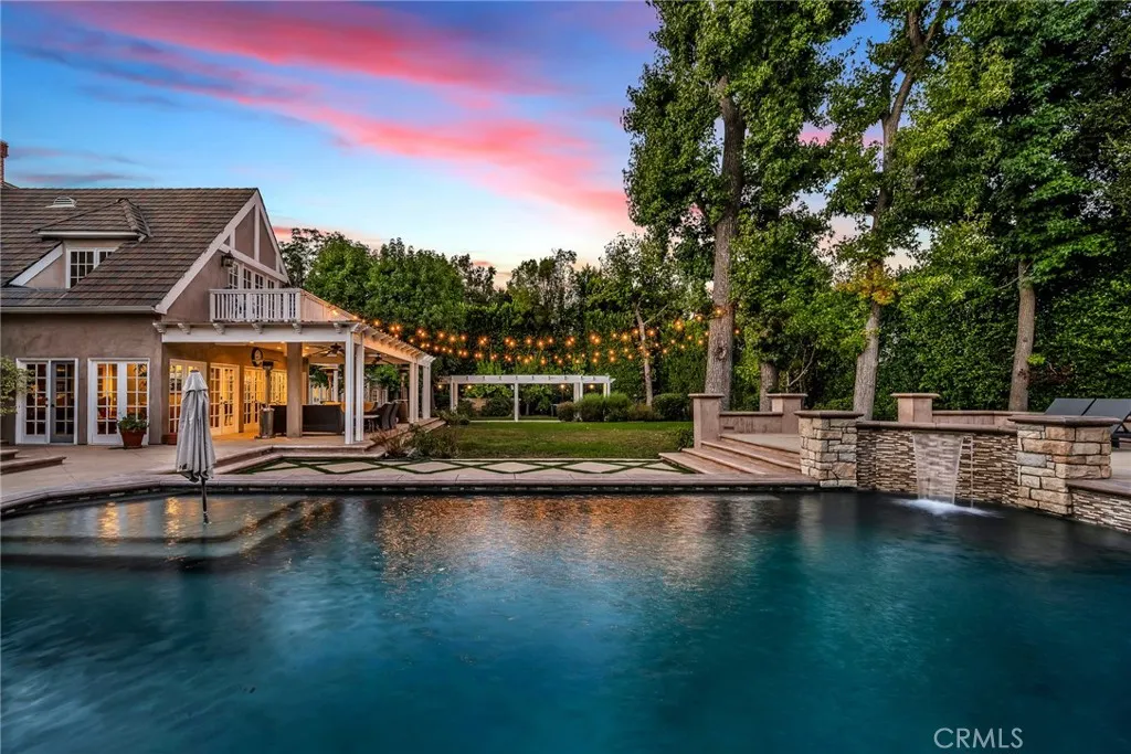 Encino, California 91316, United States, 6 Bedrooms Bedrooms, ,8 BathroomsBathrooms,Residential,Active,223965