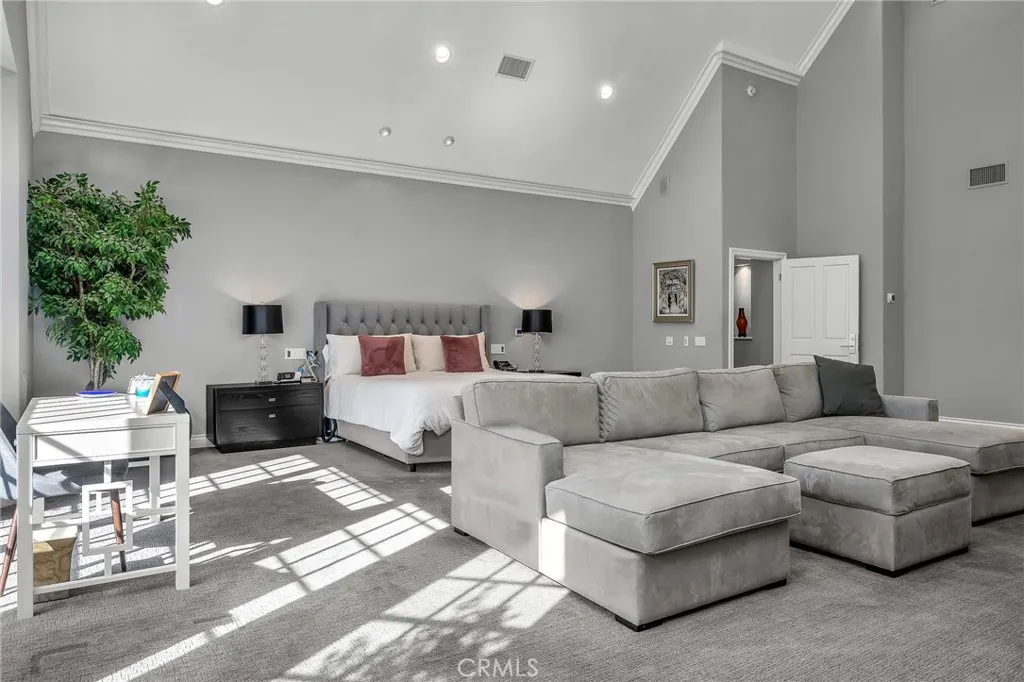 Encino, California 91316, United States, 6 Bedrooms Bedrooms, ,8 BathroomsBathrooms,Residential,Active,223965